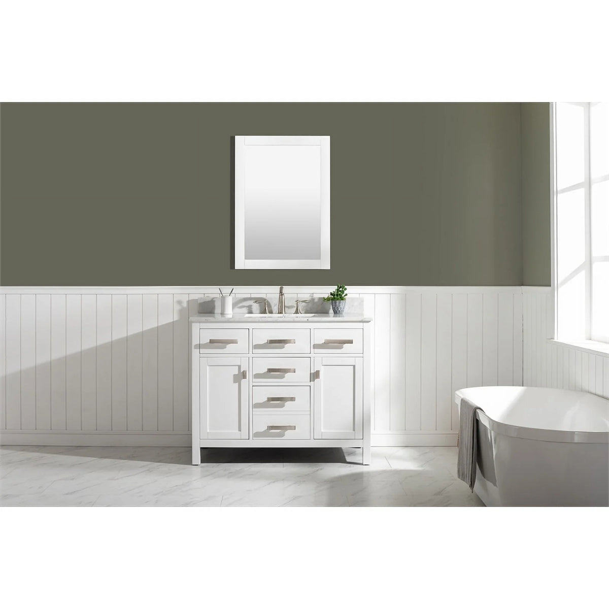 42" Single White Vanity I107924