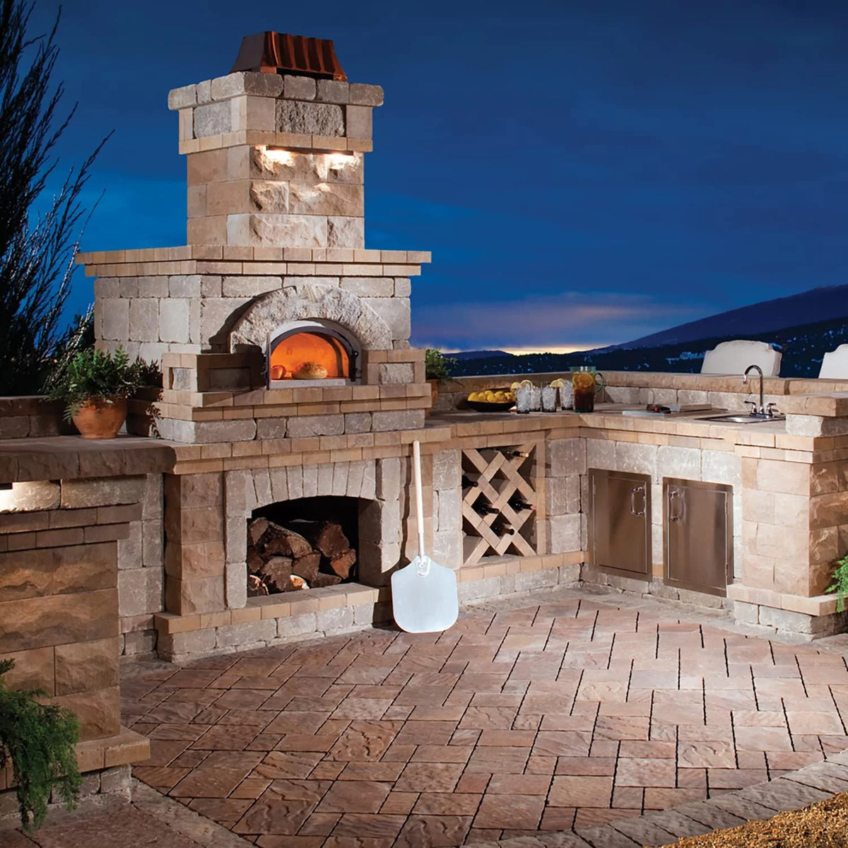 Wood-Fired Outdoor Pizza Oven R25260