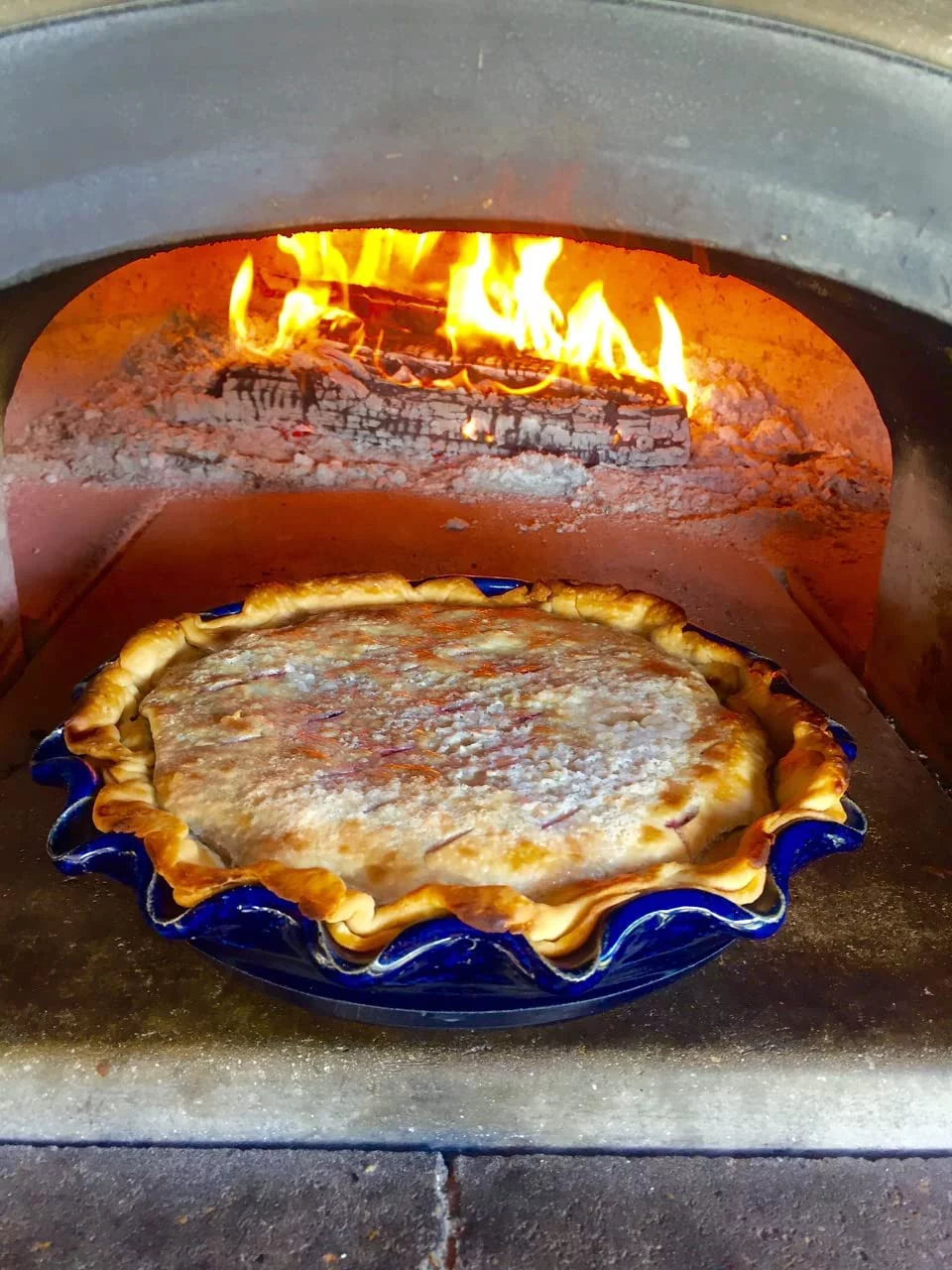 Wood-Fired Outdoor Pizza Oven R25260