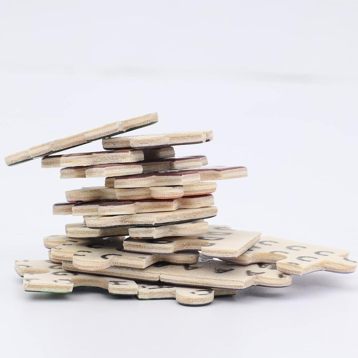 1000 Pieces Wooden Jigsaw Puzzle 30" x 20" Q237036