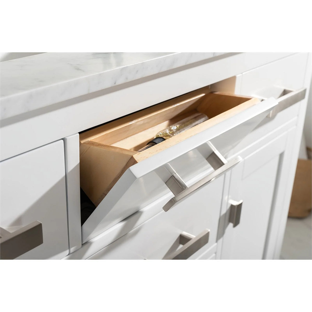 42" Single White Vanity I107924