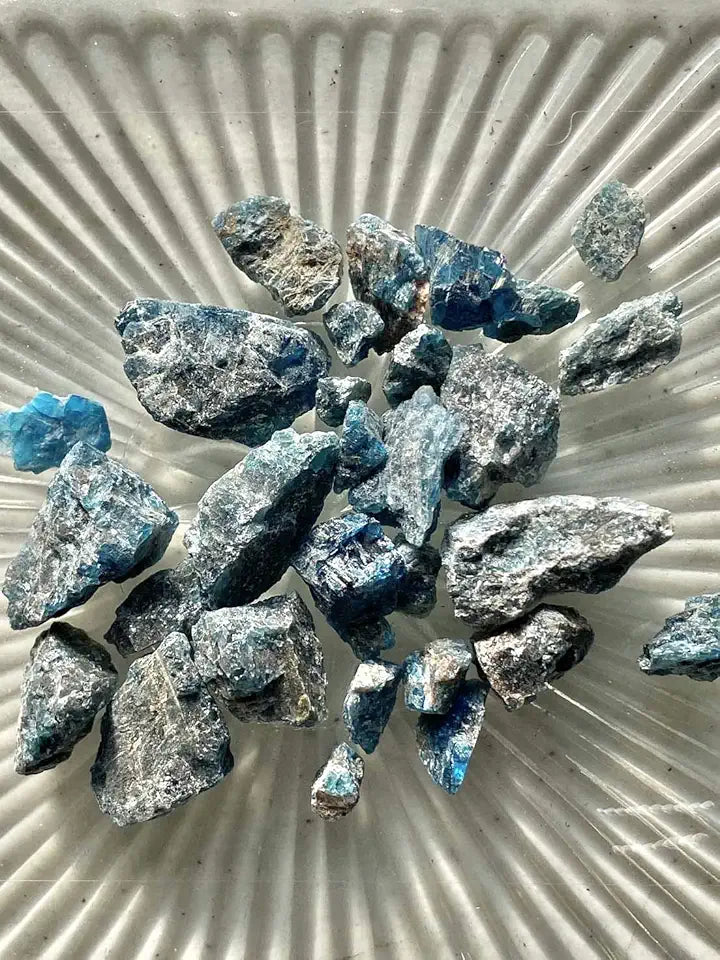 Blue Apatite 1 Pound T477580