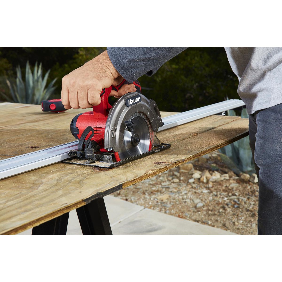 52 in. and 100 in. Clamp and Cutting Edge Guide W4480