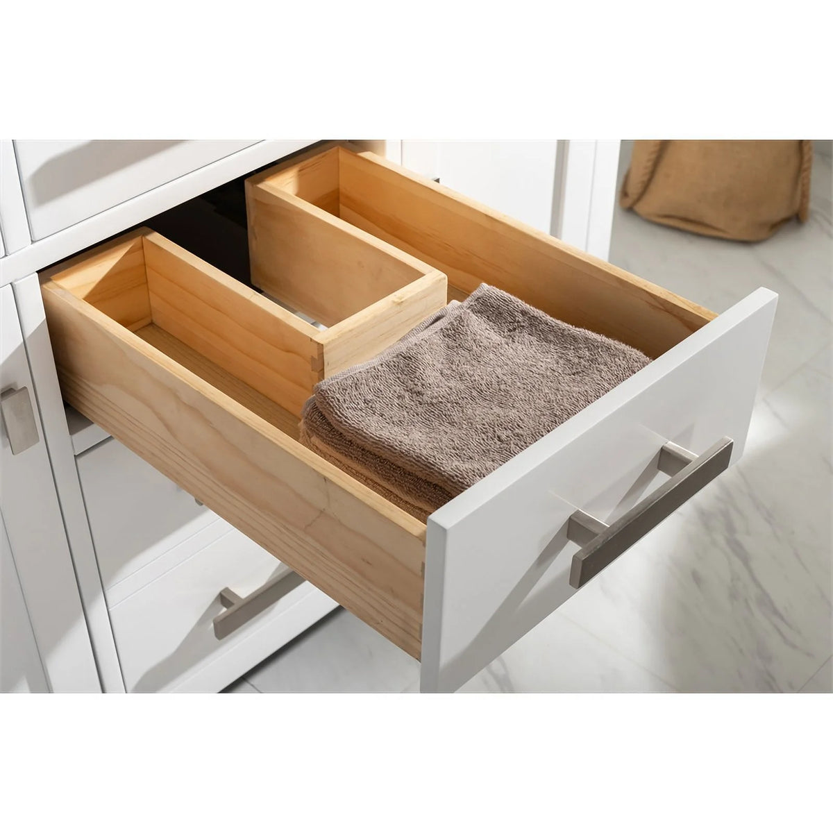 42" Single White Vanity I107924